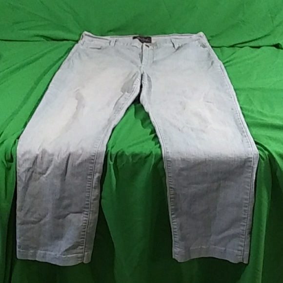 NYDJ Denim - NYDJ light wash jeans straight leg size 18 NYDJ Denim - NYDJ light wash jeans straight leg size 18